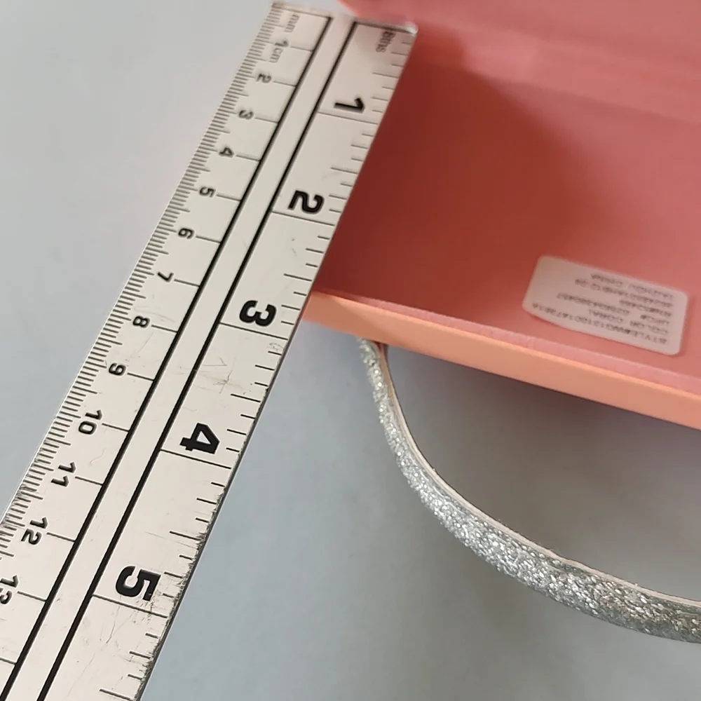 Case For Glasses With Butterfly Handels Regular Size Excellent Condition - Picture 5 of 6